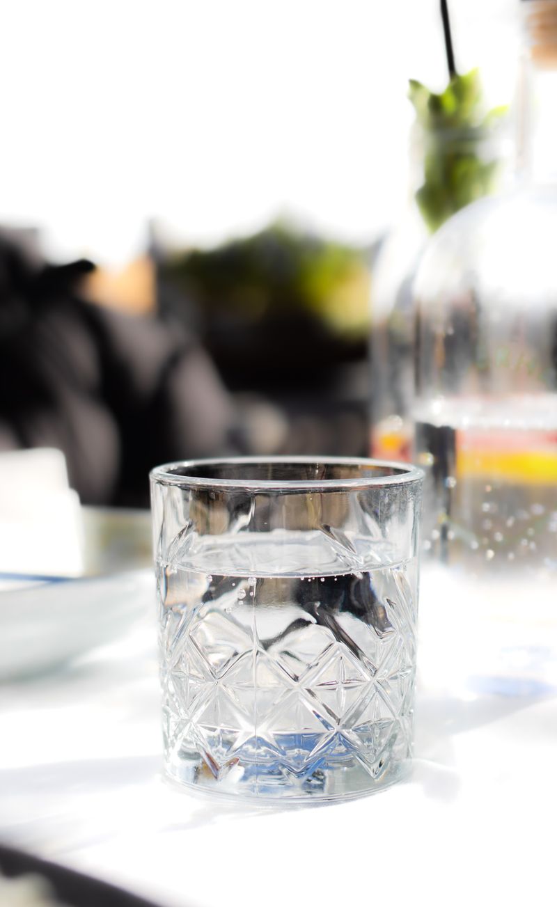 雕花透明玻璃杯